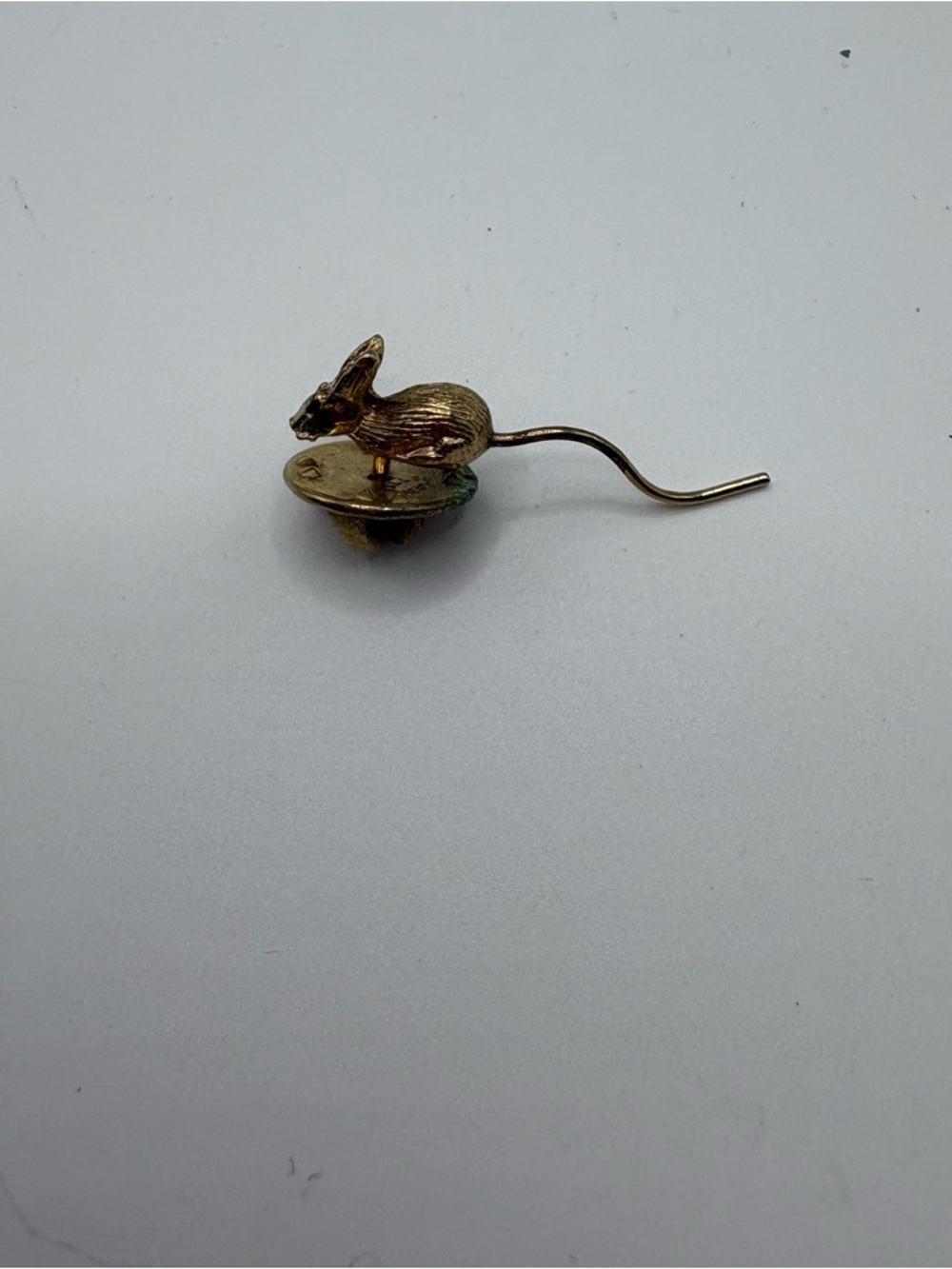 Gold Mouse Brooch - Charming Animal Pin